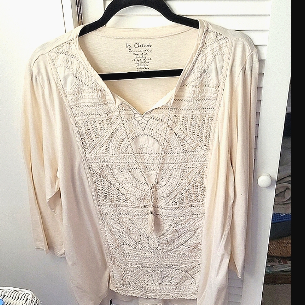 Chico's Off-White/Cream Knit Top with Embroidered Front 3=16/XL